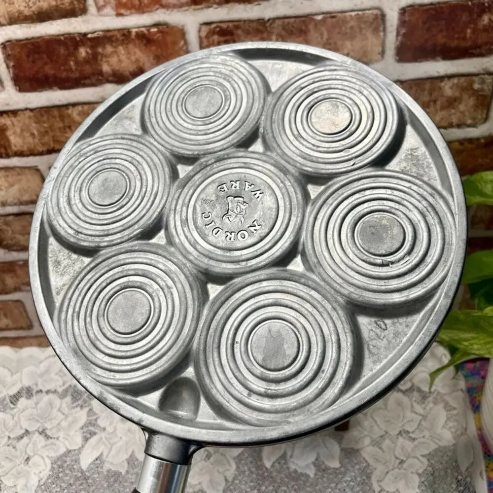 Nordic Ware Heart Shaped Pancake Cast Iron Aluminum Non Stick Pan, Used